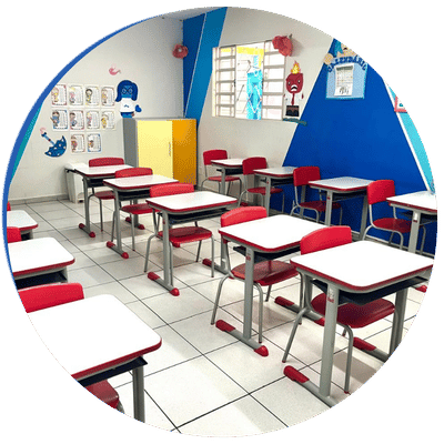 Ensino fundamental cadeiras vermelhas